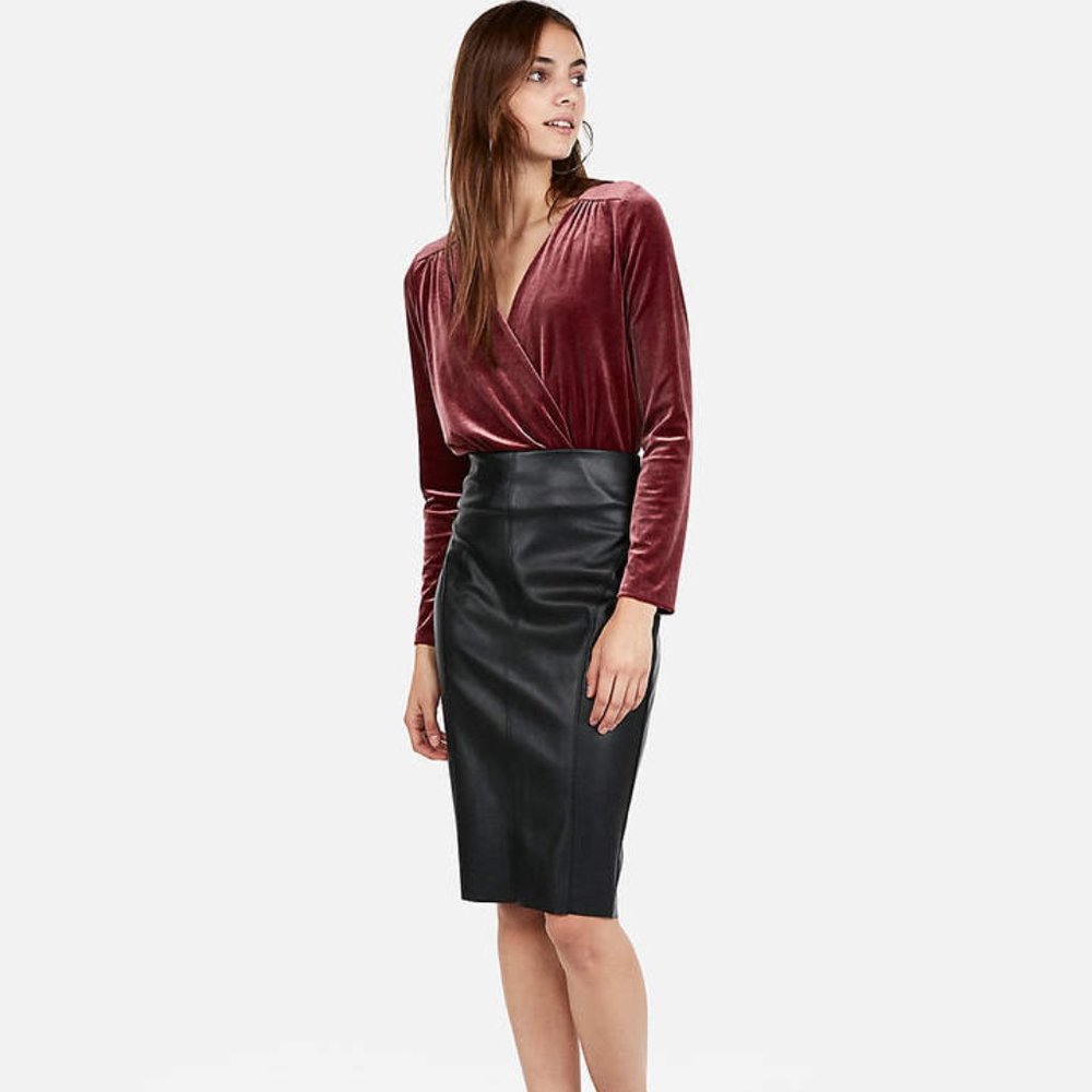 Red velvet express low cut bodysuit size extra small